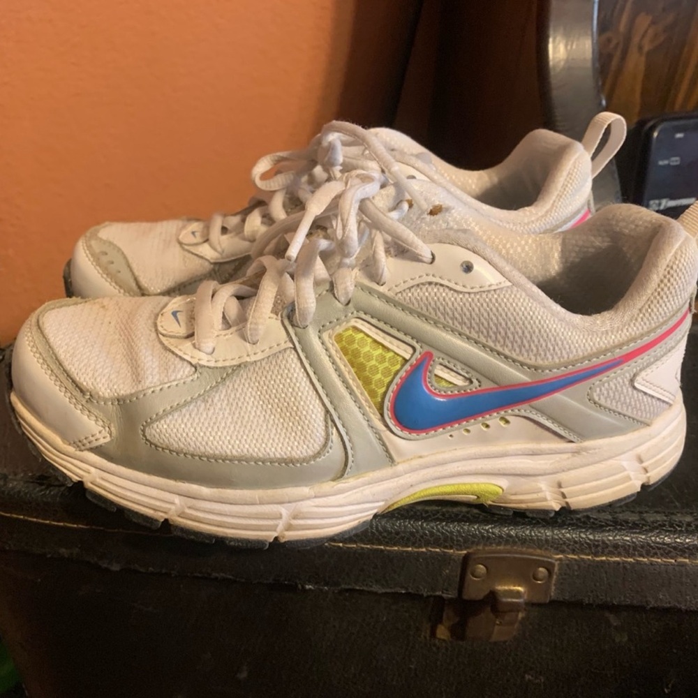 Nike Women’s Youth Shoe